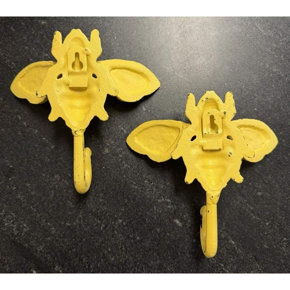 Set of 2 Yellow Cast Iron Bee Wall Hooks Rustic Distressed Coat Hat Key Hooks